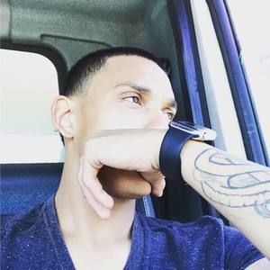 Meet your Posher, Deven